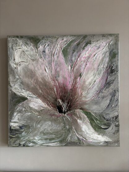 Just a Lily? – Bild 2